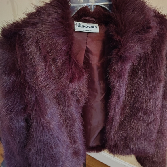 Plum Faux Fur Jacket - Picture 4 of 9